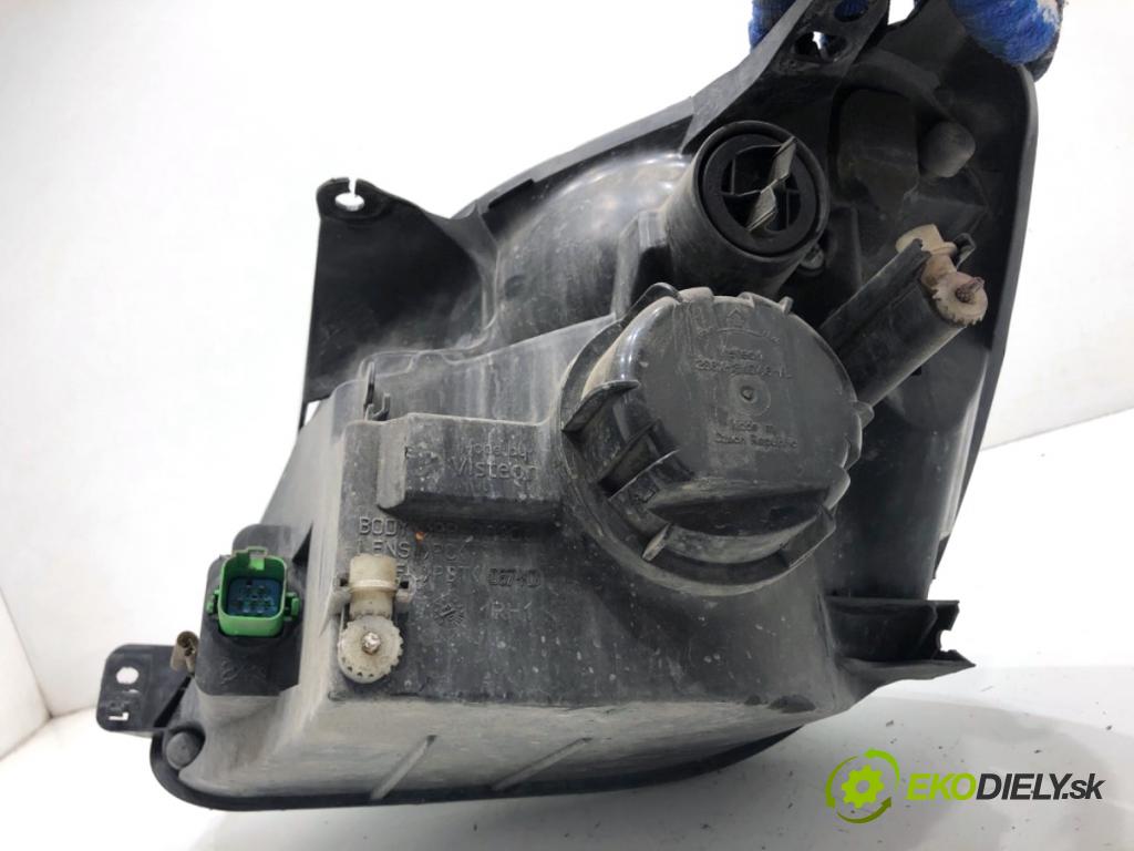 FORD FIESTA MK6 liftback 2003 51 kW 1.3 1299 světlomet pravý přední část