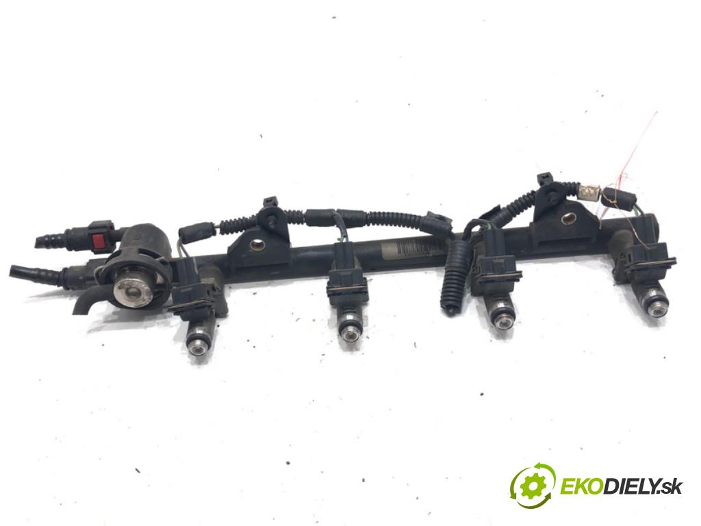 FORD FIESTA MK6 liftback 2006 44 kW 1.3 1299 Lišta vstrekovacia 2NIU-9D280-CA (Vstrekovacia lišta)
