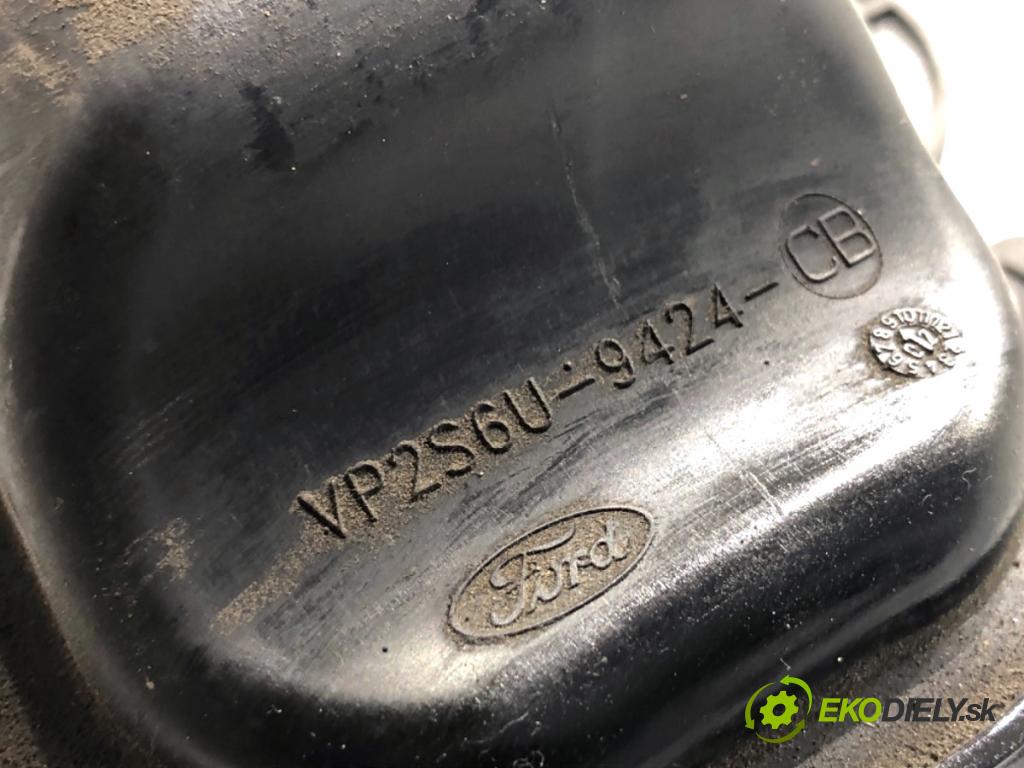 FORD FIESTA MK6 liftback 2006 44 kW 1.3 1299 Potrubie sacie, sanie VP2S6U-9424-CB (Sacie potrubie)