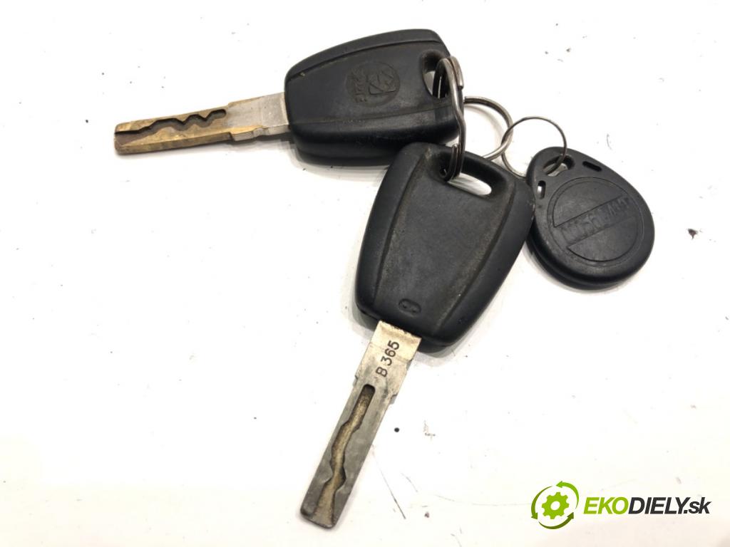 PEUGEOT BIPPER Nadwozie pełne/minivan 2008 50 kW 1.4 HDi 1398 spinačka 01098401 (Spínacia skrinka)