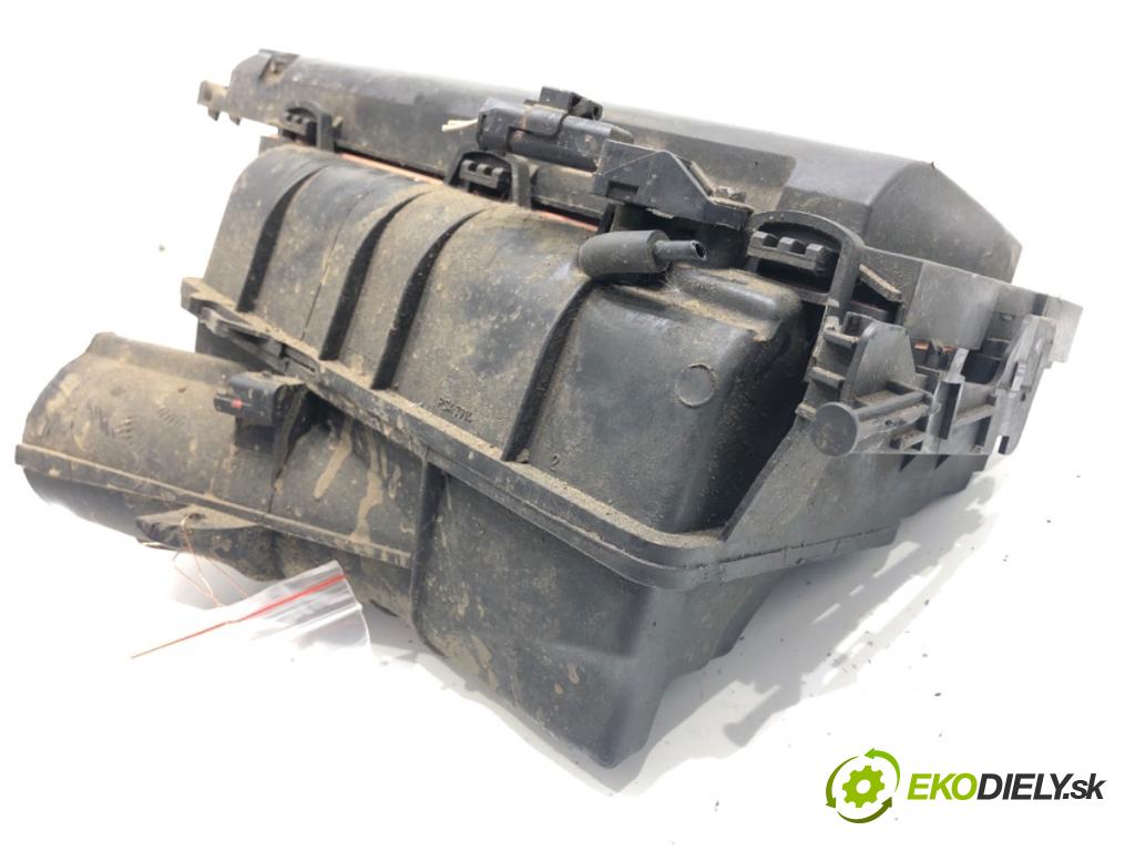 PEUGEOT BIPPER Nadwozie pełne/minivan 2008 50 kW 1.4 HDi 1398 Obal filtra vzduchu  (Obal vzduchového filtra)