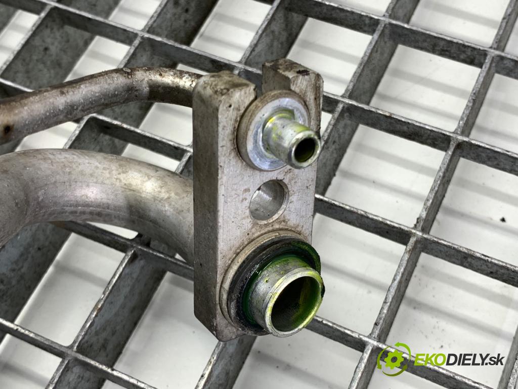 OPEL ASTRA J liftback 2011 132 kW 1.6 (08) 1598 rúrka klimatizace  (Rozvody klimatizace)