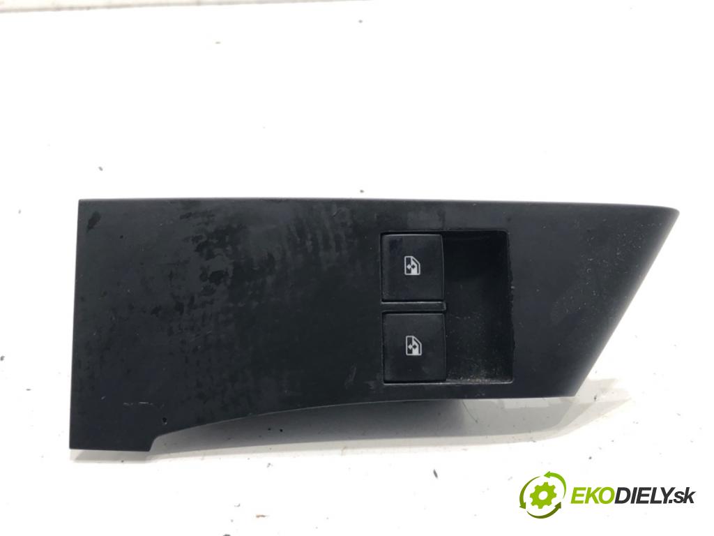 OPEL ASTRA J liftback 2011 132 kW 1.6 (08) 1598 Prepínač okien 3305978 (Prepínacie páčky pod volantom)