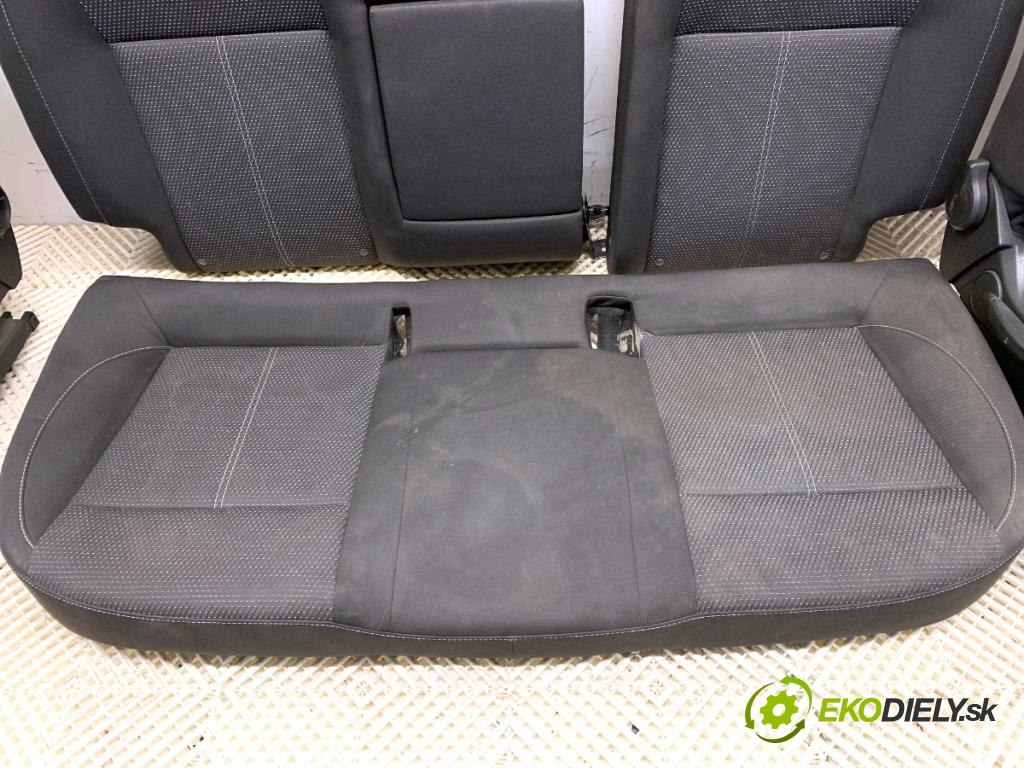 OPEL ASTRA J liftback 2011 132 kW 1.6 (08) 1598 Sedadlá, sedačky Sedadlo