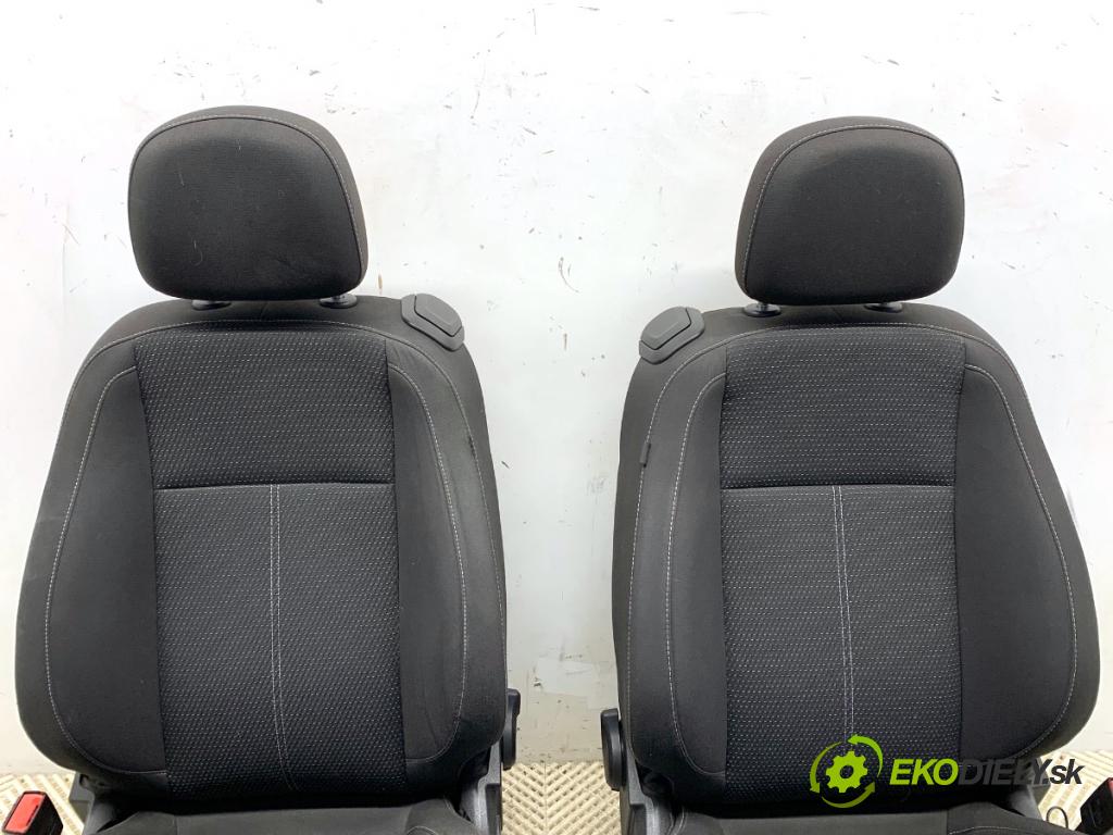 OPEL ASTRA J liftback 2011 132 kW 1.6 (08) 1598 Sedadlá, sedačky Sedadlo