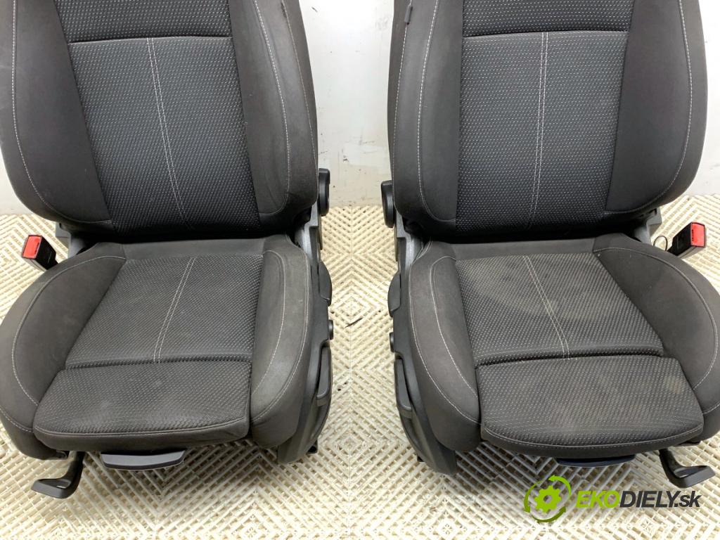 OPEL ASTRA J liftback 2011 132 kW 1.6 (08) 1598 Sedadlá, sedačky Sedadlo