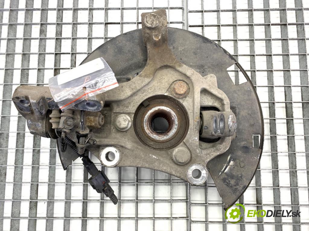 OPEL ASTRA J liftback 2011 132 kW 1.6 (08) 1598 náboj pravy predný