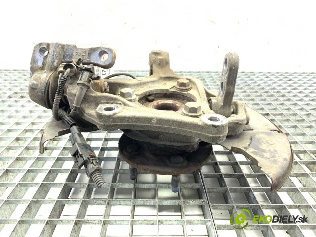 OPEL ASTRA J liftback 2011 132 kW 1.6 (08) 1598 náboj pravy predný