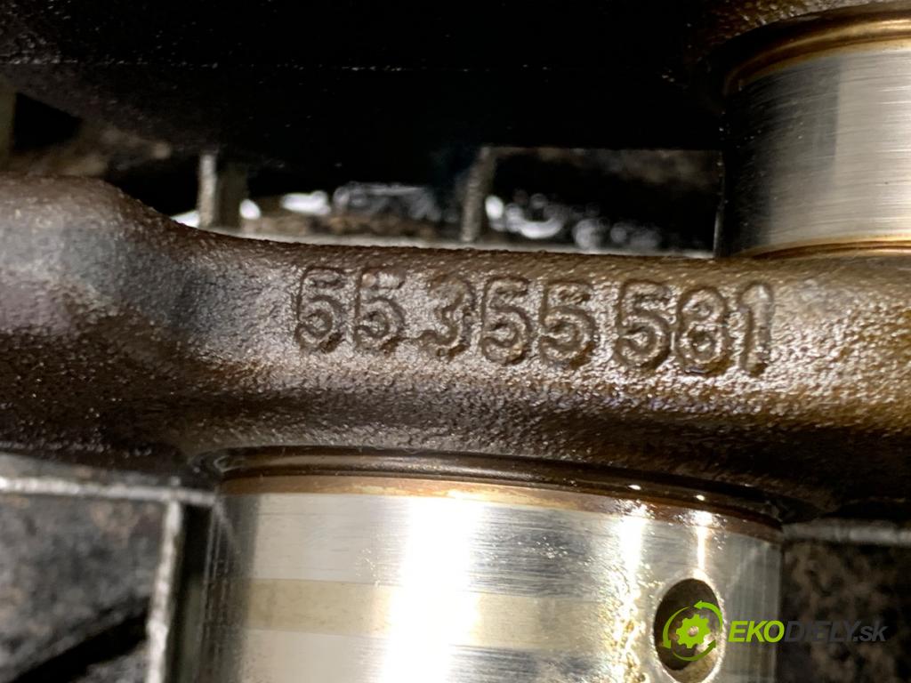 OPEL ASTRA J liftback 2011 132 kW 1.6 (08) 1598 Kardaň, hriadeľ KLIKA: 55355581 (Blok motora ostatné)