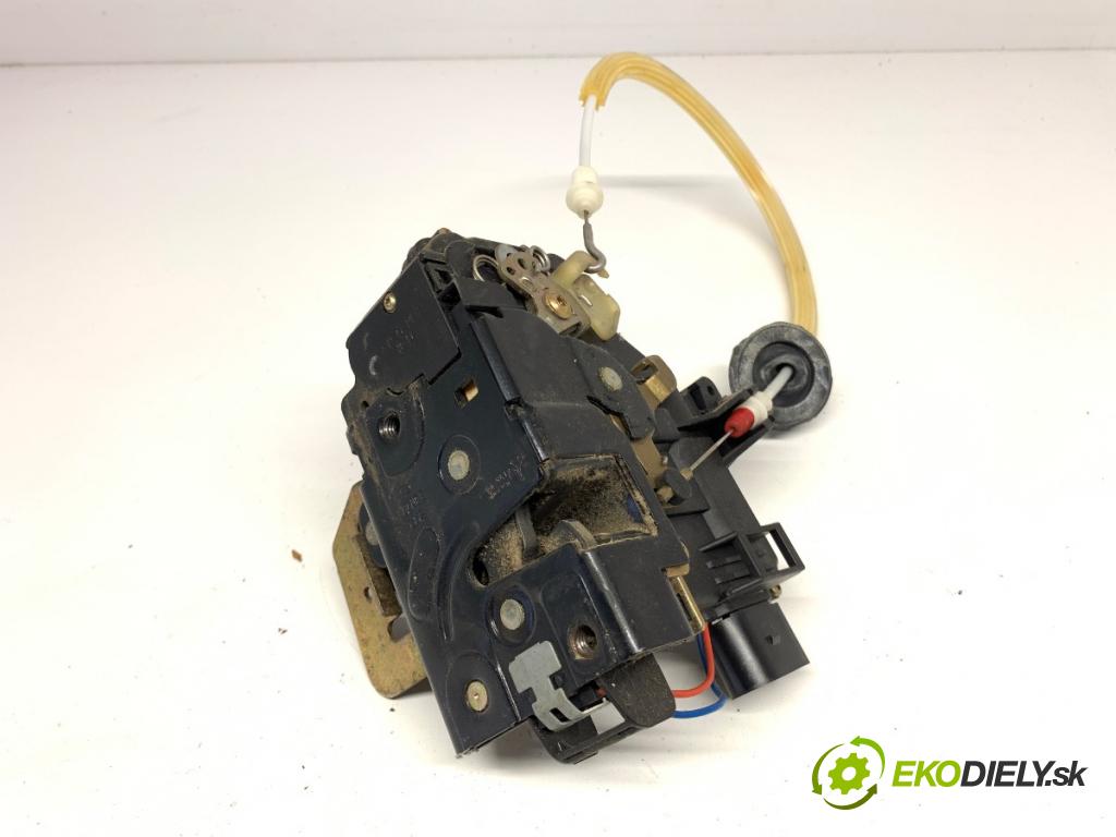 AUDI A2 liftback 2000 55 kW 1.4 1390 zámok dveře levý přední část 8Z1837015A