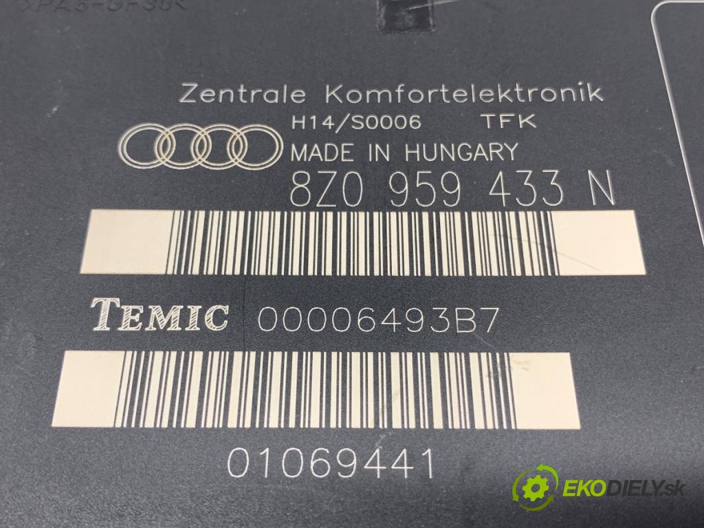 AUDI A2 liftback 2000 55 kW 1.4 1390 Modul komfortu 8Z0959433N (Modul komfortu)