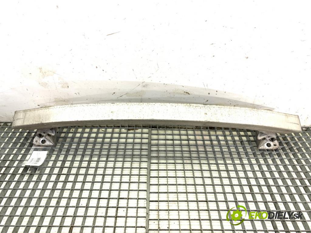 AUDI A2 liftback 2000 55 kW 1.4 1390 výztuha nárazníka přední část  (Výztuhy přední)