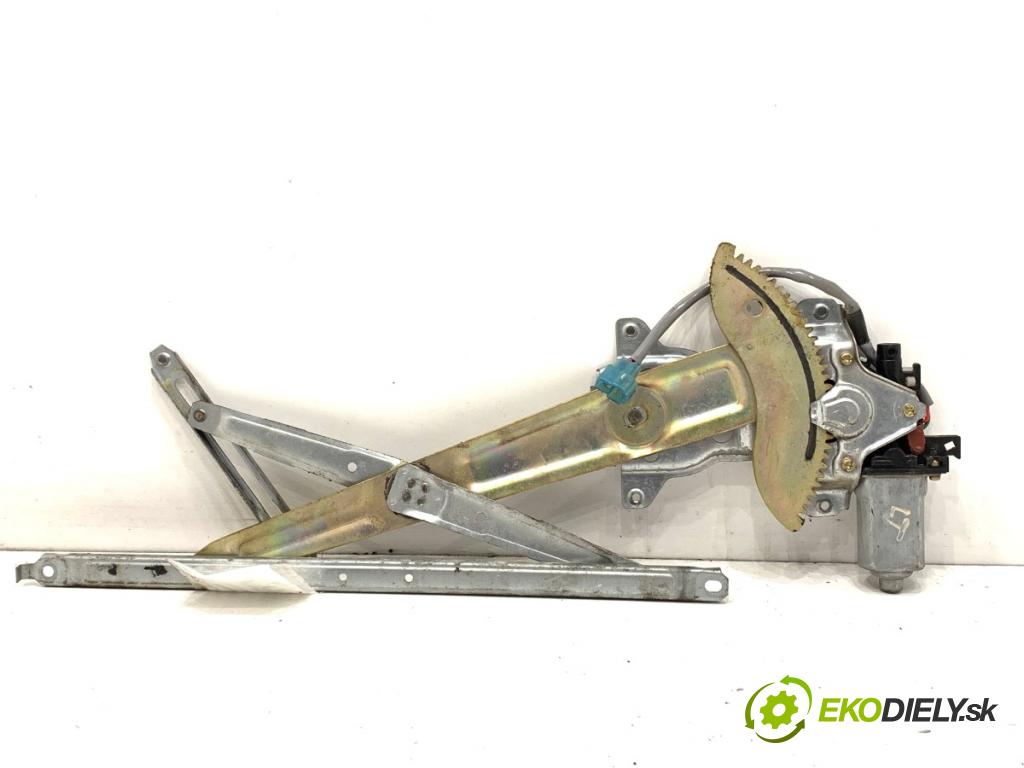 DAIHATSU SIRION liftback 2004 43 kW 1.0 i (M100) 989 mechanismus okna levý zadní část 85740-97401 262100-2090