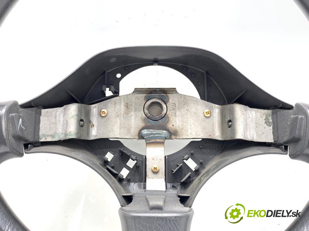 DAIHATSU SIRION liftback 2004 43 kW 1.0 i (M100) 989 Volant 63030-57010 (Volant)