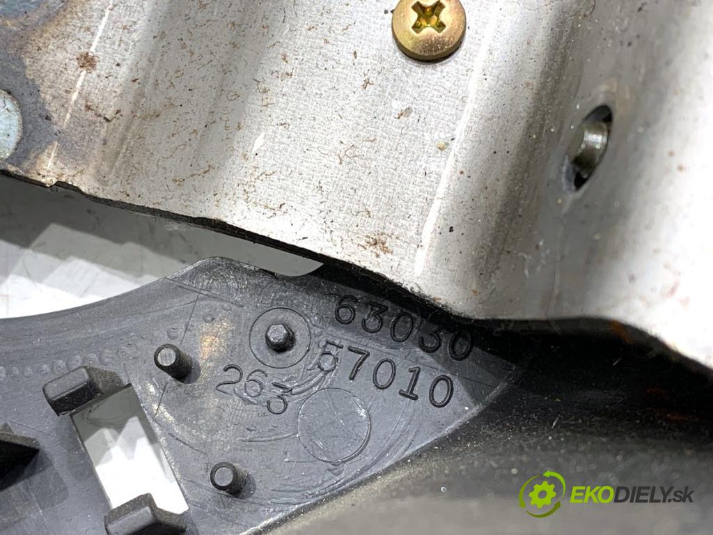 DAIHATSU SIRION liftback 2004 43 kW 1.0 i (M100) 989 Volant 63030-57010 (Volant)