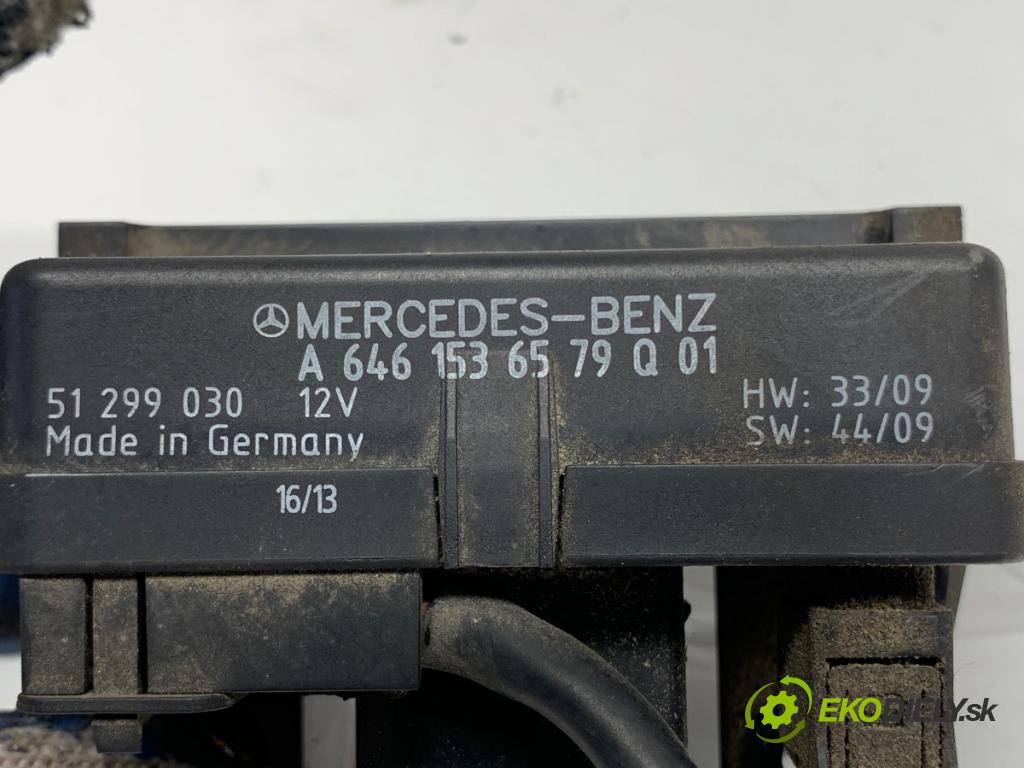 MERCEDES-BENZ W203 sedan 2002 105 kW C 220 CDI (203.006) 2148 relé sviečok žhavenia A6461536579 (Relé)