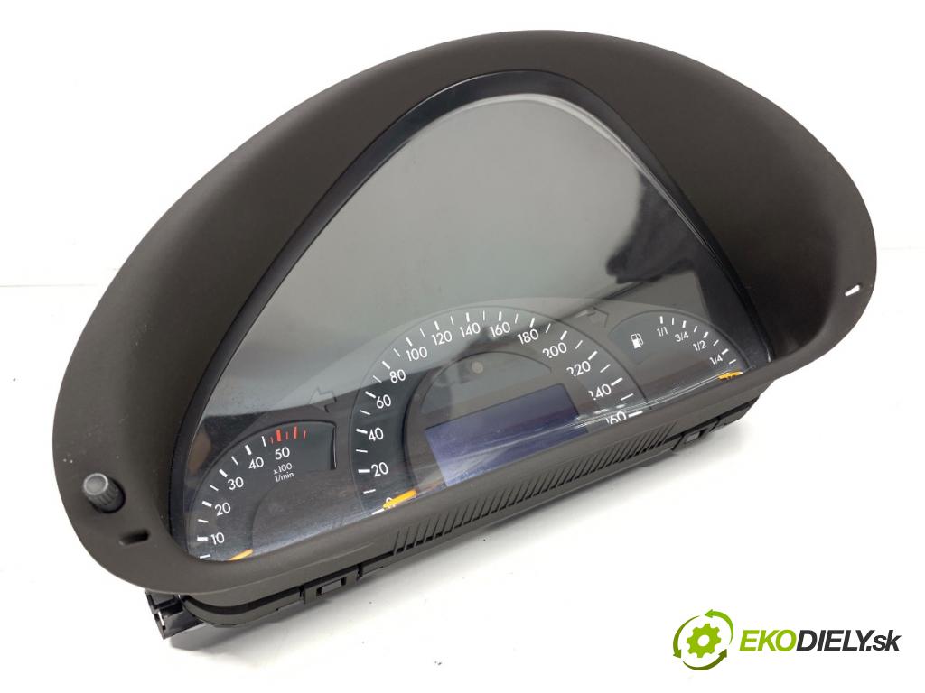 MERCEDES-BENZ W203 sedan 2002 105 kW C 220 CDI (203.006) 2148 Prístrojovka A2035403911 (Prístrojová doska)