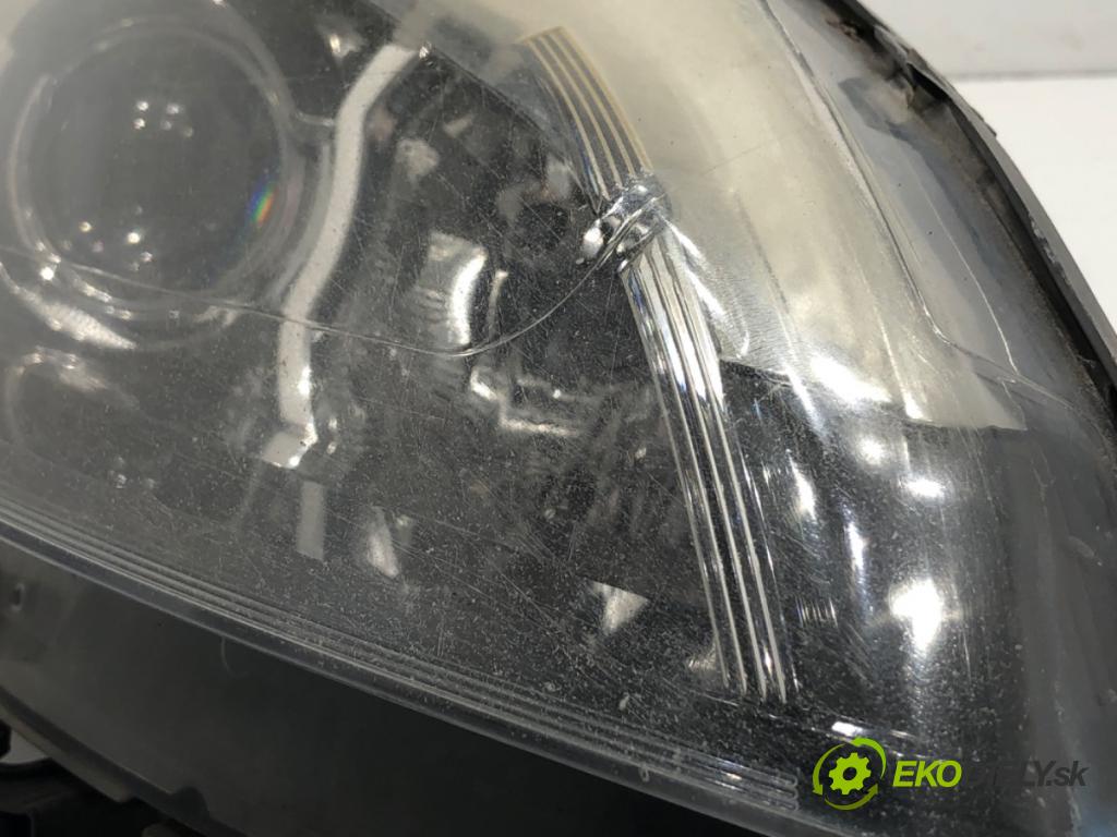 RENAULT SCENIC III nadwozie wielkoprzestrzenne (MPV) 2012 96 kW 1.6 dCi (JZ00, JZ12) 1598 světlomet pravý přední část 260106928R
