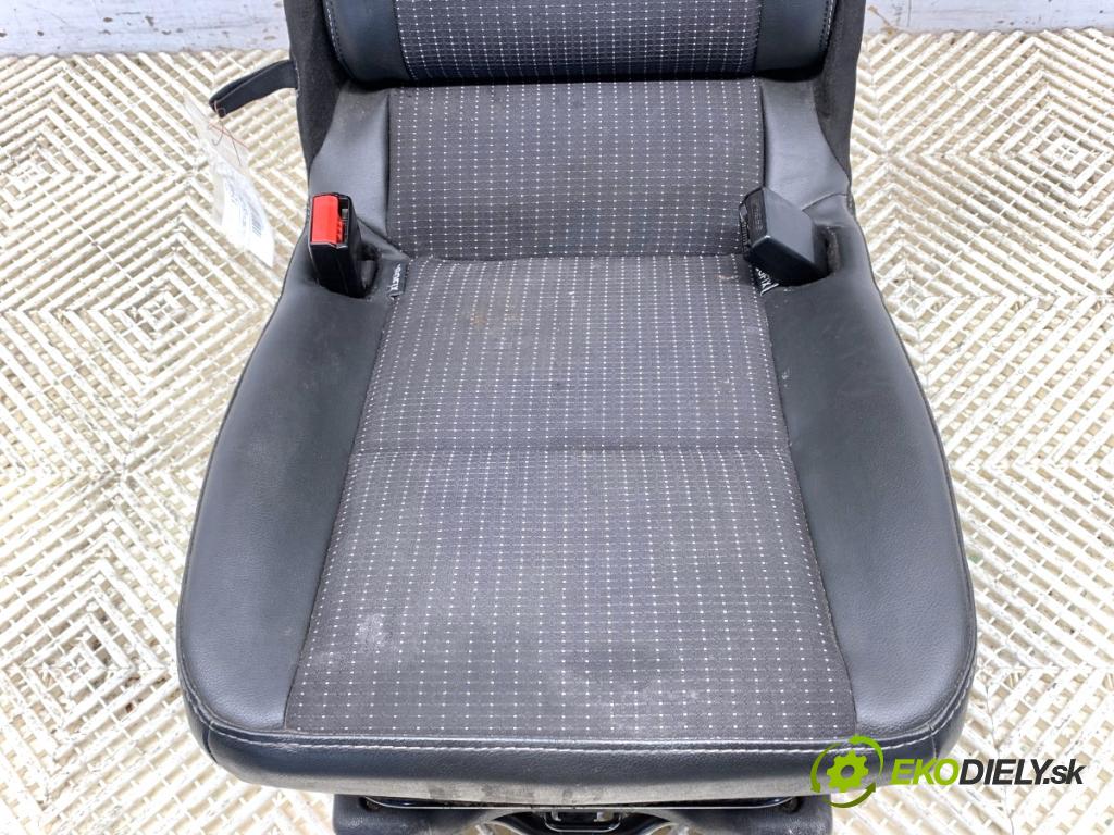 RENAULT SCENIC III nadwozie wielkoprzestrzenne (MPV) 2012 96 kW 1.6 dCi (JZ00, JZ12) 1598 Sedadlo zad