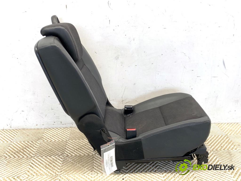 RENAULT SCENIC III nadwozie wielkoprzestrzenne (MPV) 2012 96 kW 1.6 dCi (JZ00, JZ12) 1598 Sedadlo zad