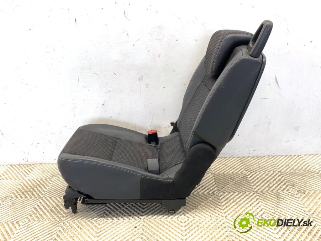 RENAULT SCENIC III nadwozie wielkoprzestrzenne (MPV) 2012 96 kW 1.6 dCi (JZ00, JZ12) 1598 Sedadlo zad