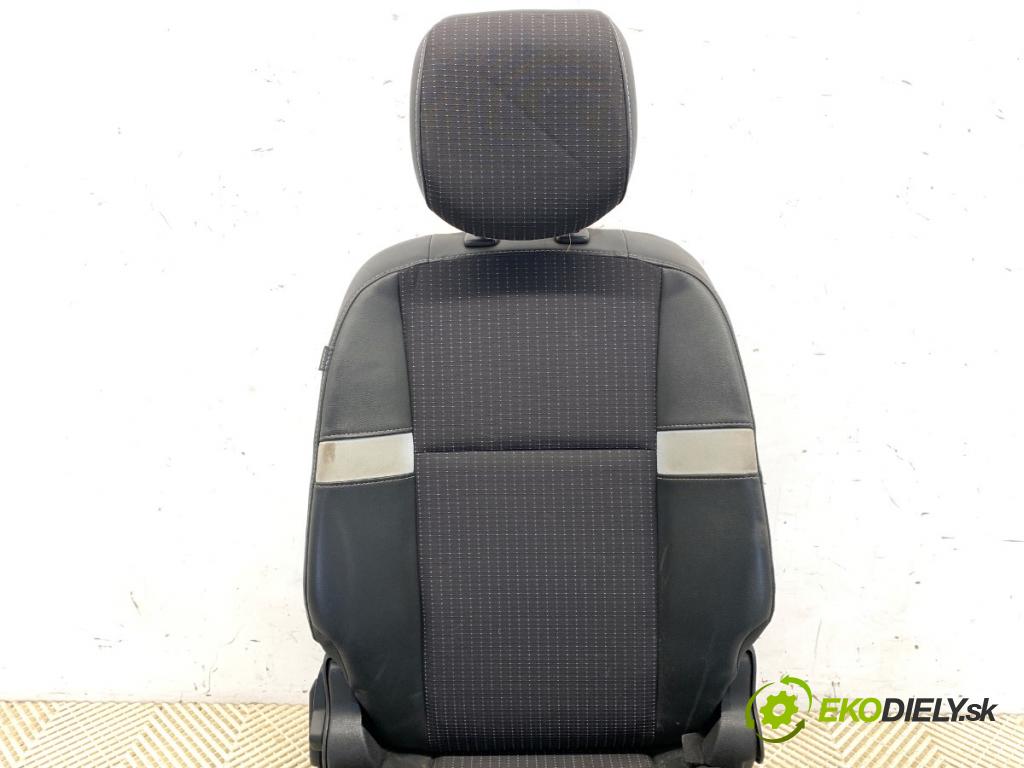 RENAULT SCENIC III nadwozie wielkoprzestrzenne (MPV) 2012 96 kW 1.6 dCi (JZ00, JZ12) 1598 Sedadlo pravy predný
