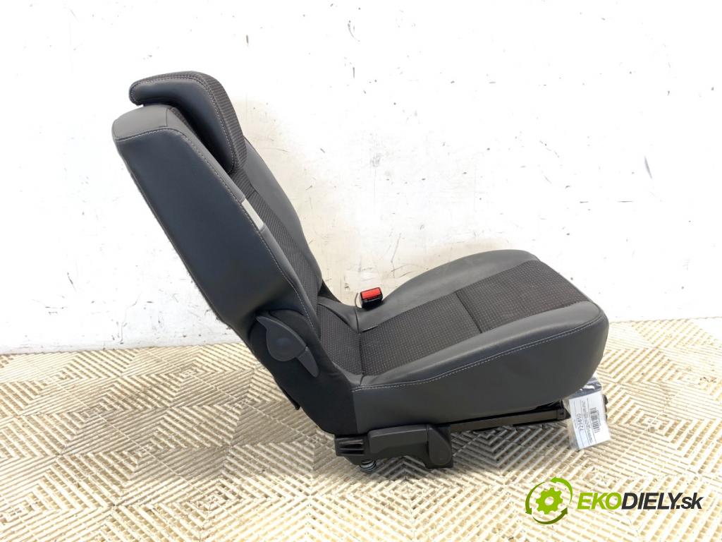 RENAULT SCENIC III nadwozie wielkoprzestrzenne (MPV) 2012 96 kW 1.6 dCi (JZ00, JZ12) 1598 Sedadlo zad