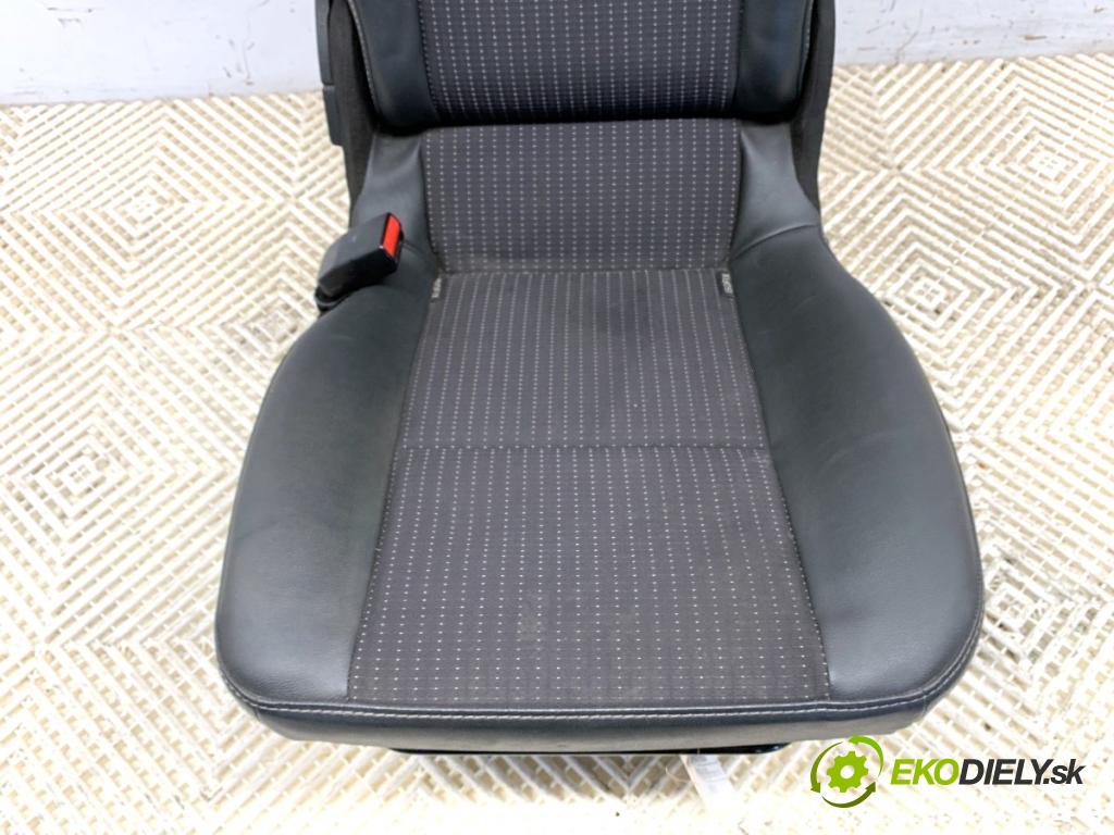 RENAULT SCENIC III nadwozie wielkoprzestrzenne (MPV) 2012 96 kW 1.6 dCi (JZ00, JZ12) 1598 Sedadlo zad