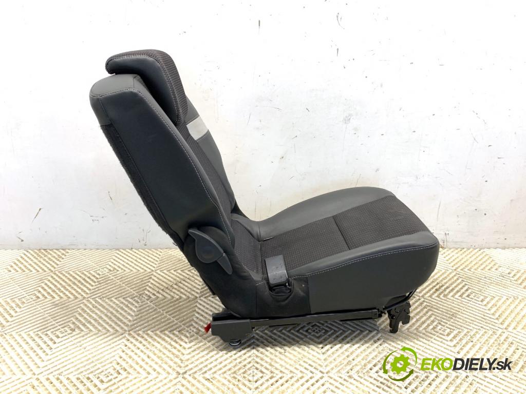 RENAULT SCENIC III nadwozie wielkoprzestrzenne (MPV) 2012 96 kW 1.6 dCi (JZ00, JZ12) 1598 Sedadlo zad