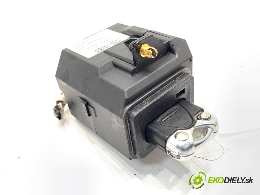 ALFA ROMEO 159 Kombi 2007 110 kW 1.9 JTDM 16V (939BXC1B, 939BXC12) 1910 spinačka 1560616200 (Spínacia skrinka)