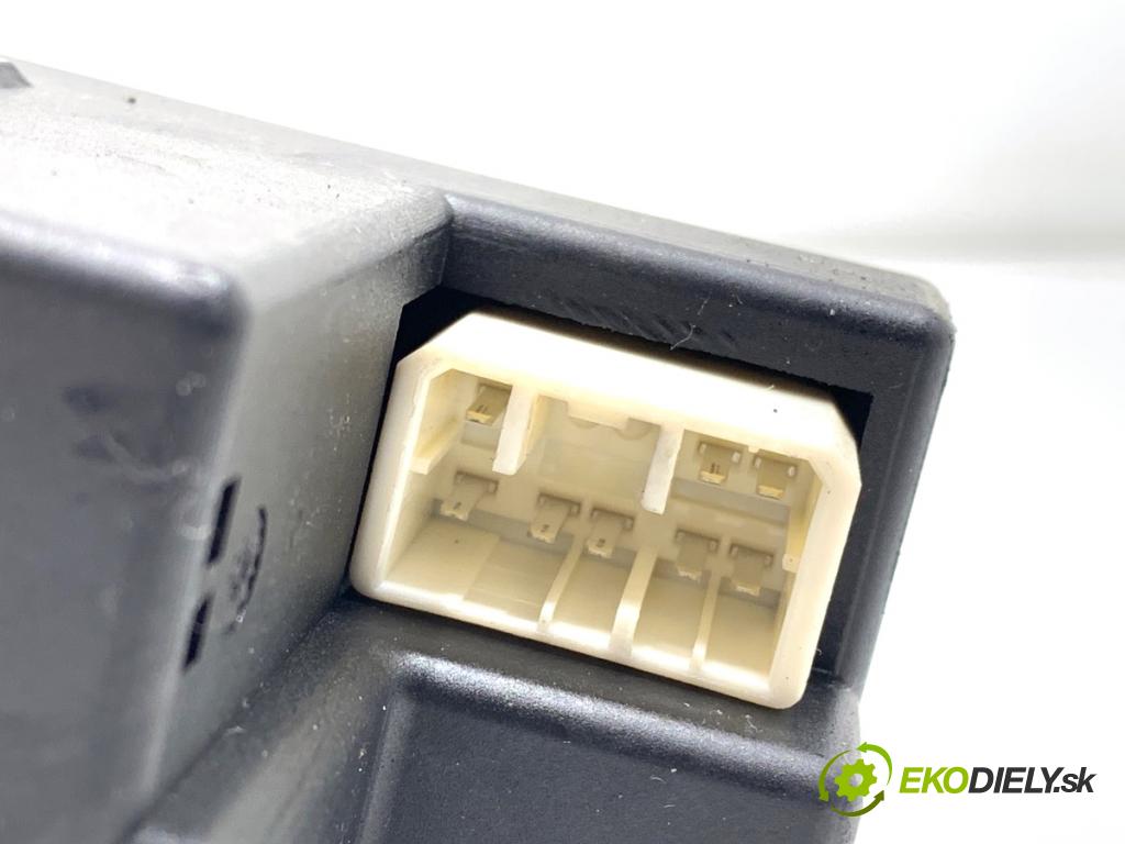 ALFA ROMEO 159 Kombi 2007 110 kW 1.9 JTDM 16V (939BXC1B, 939BXC12) 1910 spinačka 1560616200 (Spínacia skrinka)