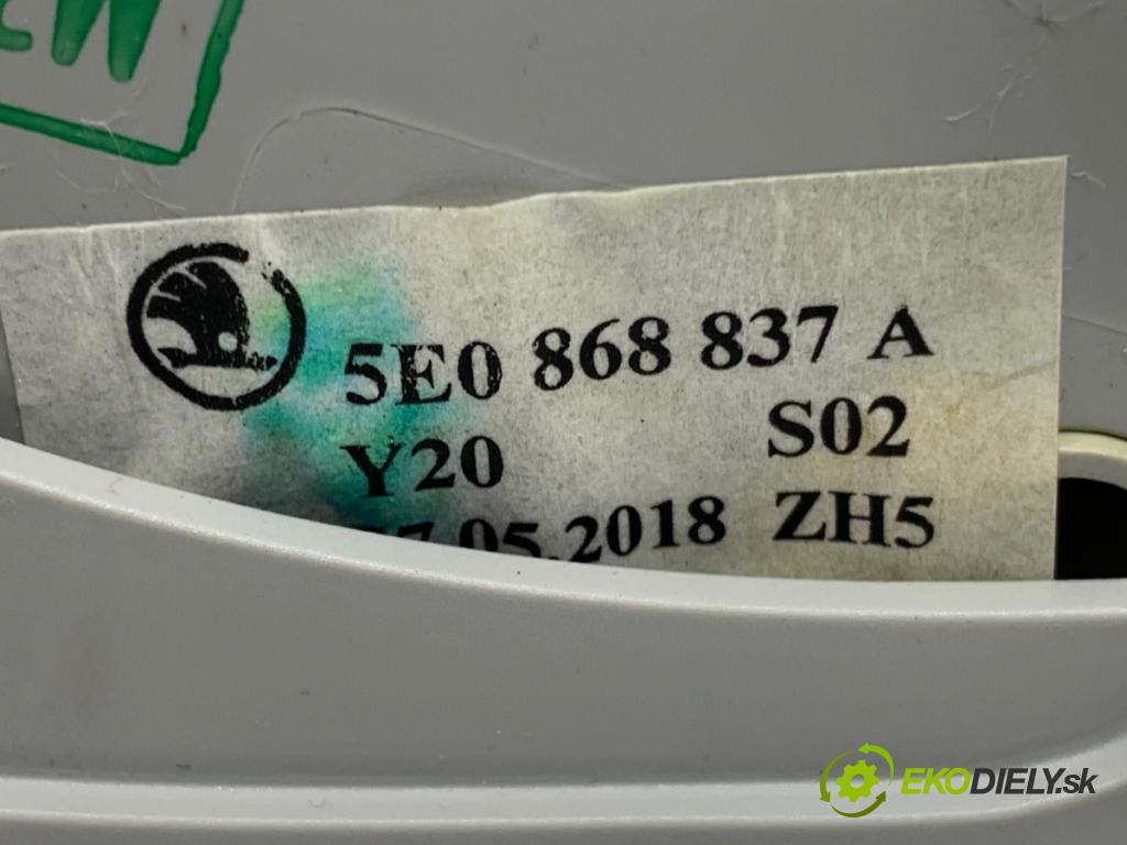 SKODA OCTAVIA III liftback 2018 110 kW 1.4 TSI 1395 Priehradka, kastlík na skla 5E0868837A