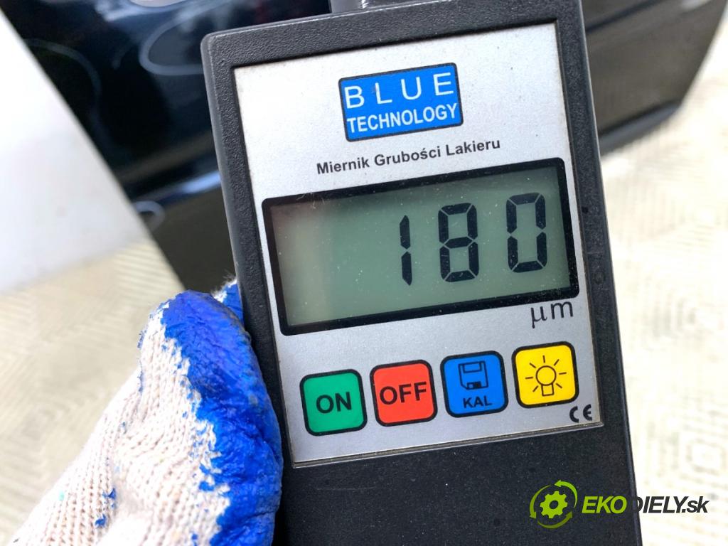 VOLVO XC90 I SUV 2004 200 kW T6 AWD 2922 Dvere pravy predný