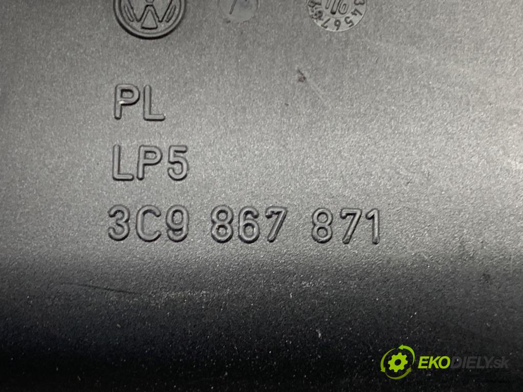 VW PASSAT B6 Kombi 2010 77 kW 1.6 TDI 1598 Roleta kufra 3C9867871