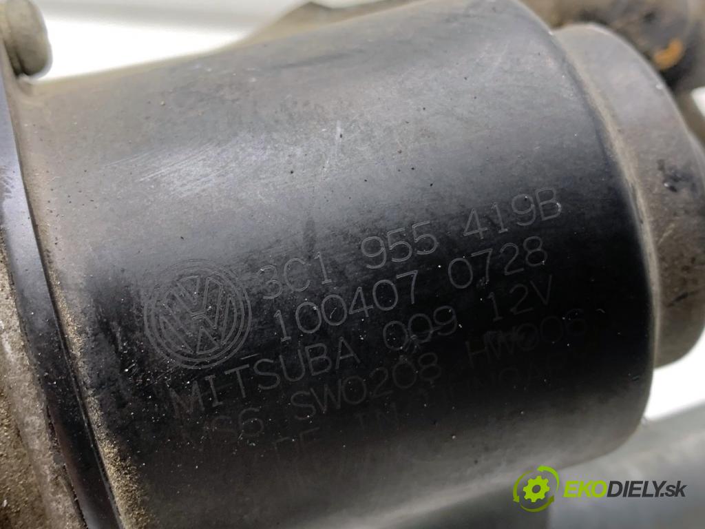 VW PASSAT B6 Kombi 2010 77 kW 1.6 TDI 1598 Mechanizmus stieračov predný 3C1955419B (Motorček stieračov predný)
