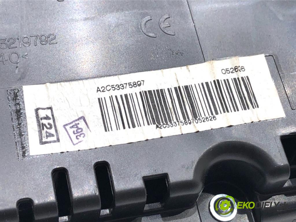 VW PASSAT B6 Kombi 2010 77 kW 1.6 TDI 1598 Prístrojovka 3C0920872G (Prístrojová doska)