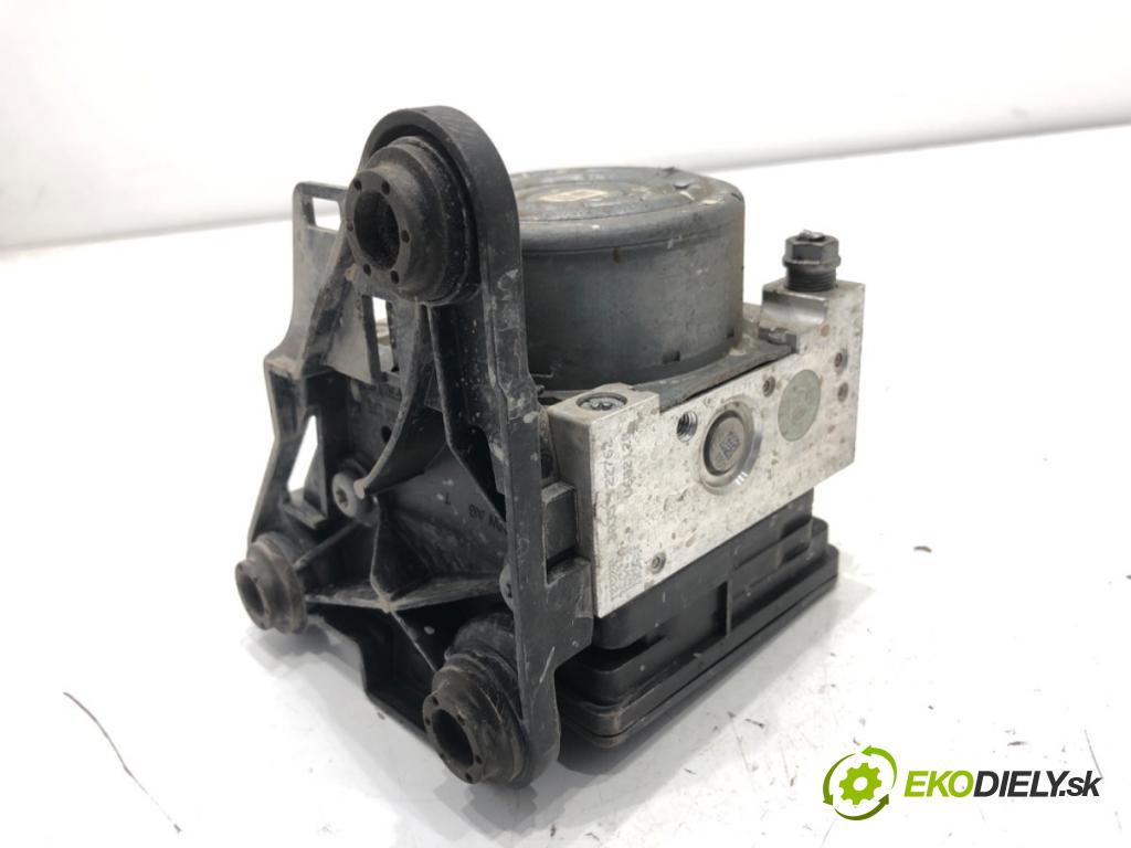 SEAT LEON III liftback 2013 110 kW 2.0 TDI 1968 Pumpa ABS 5Q0907379A (Pumpa ABS)