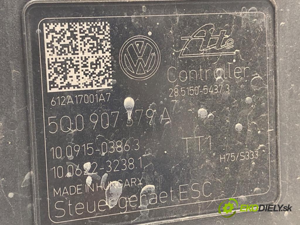 SEAT LEON III liftback 2013 110 kW 2.0 TDI 1968 Pumpa ABS 5Q0907379A (Pumpa ABS)