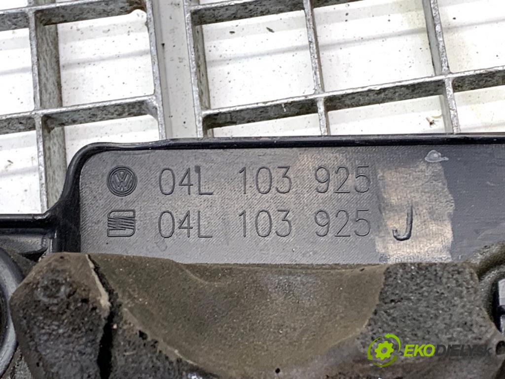 SEAT LEON III liftback 2013 110 kW 2.0 TDI 1968 Kryt Motor 04L103925J (Kryt motora)