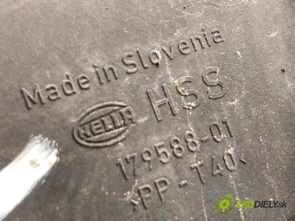 SEAT LEON III liftback 2013 110 kW 2.0 TDI 1968 hmlové svetlo, hmlovka levý přední část 179588-01