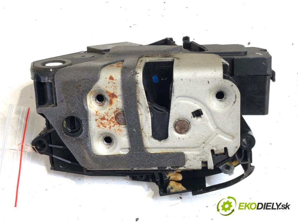 FORD FIESTA MK7 liftback 2014 60 kW 1.25 1242 zámok dveře levý zadní část AM5A-R26413-AE