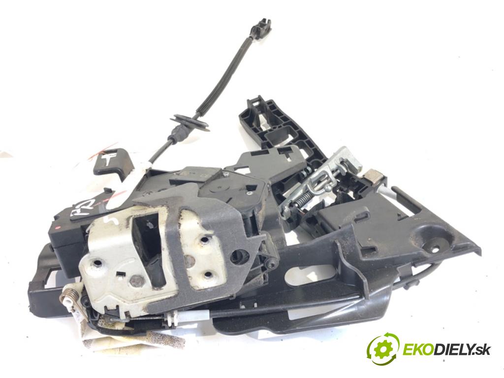 FORD FIESTA MK7 liftback 2014 60 kW 1.25 1242 zámok dveře pravý přední část AM5A-U21812-BE