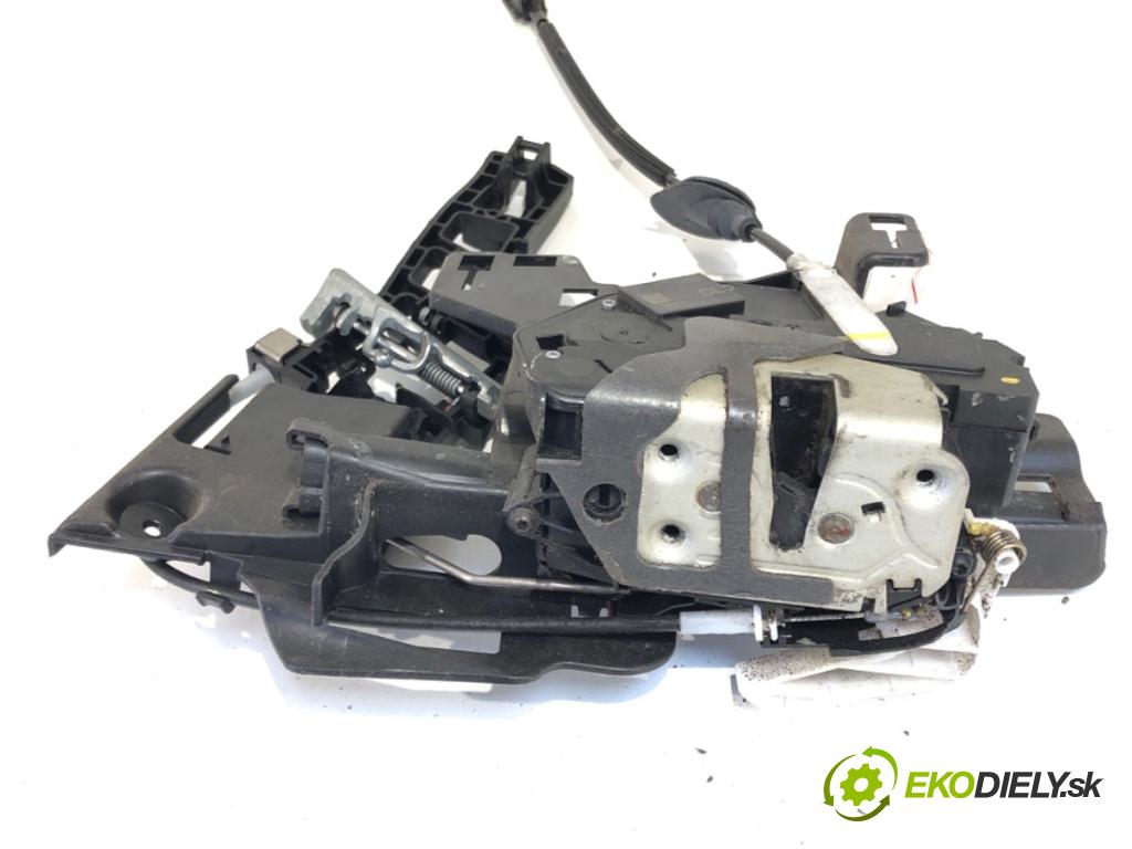 FORD FIESTA MK7 liftback 2014 60 kW 1.25 1242 zámok dveře levý přední část AM5A-U21813-BE