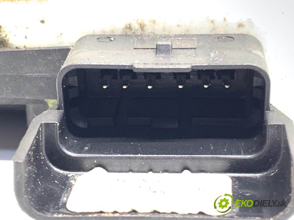 CITROEN C3 II liftback 2011 50 kW 1.4 HDi 70 1398 zámok dveře pravý přední část PSA732308