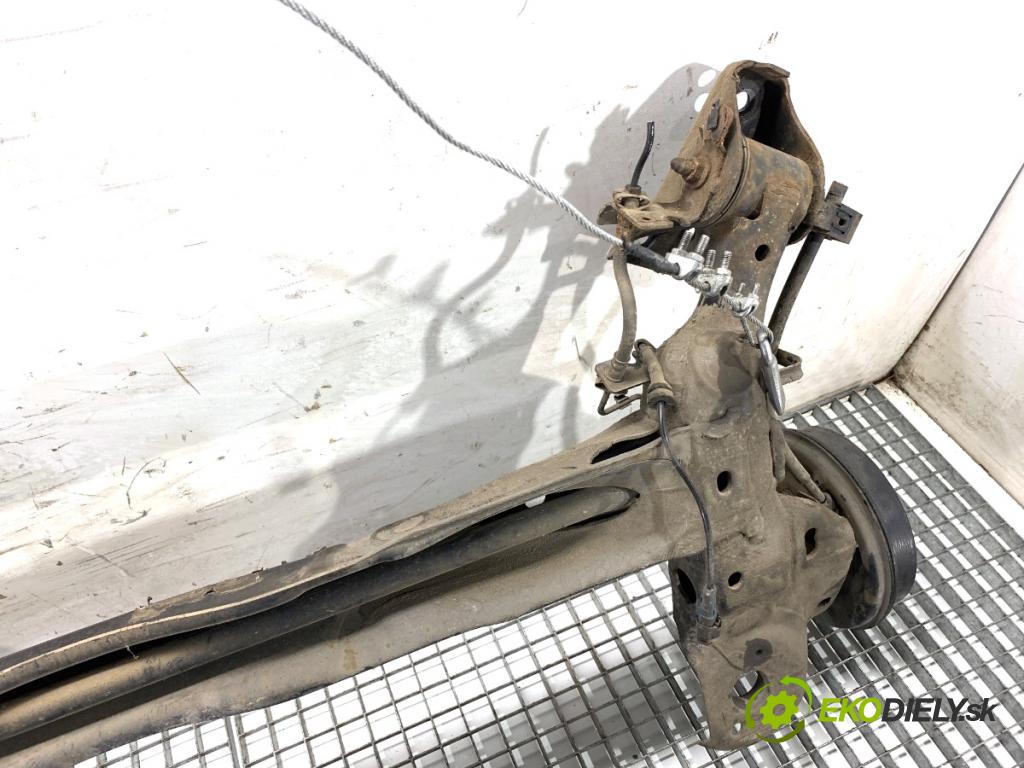 CITROEN C3 II liftback 2011 50 kW 1.4 HDi 70 1398 výztuha zadní část