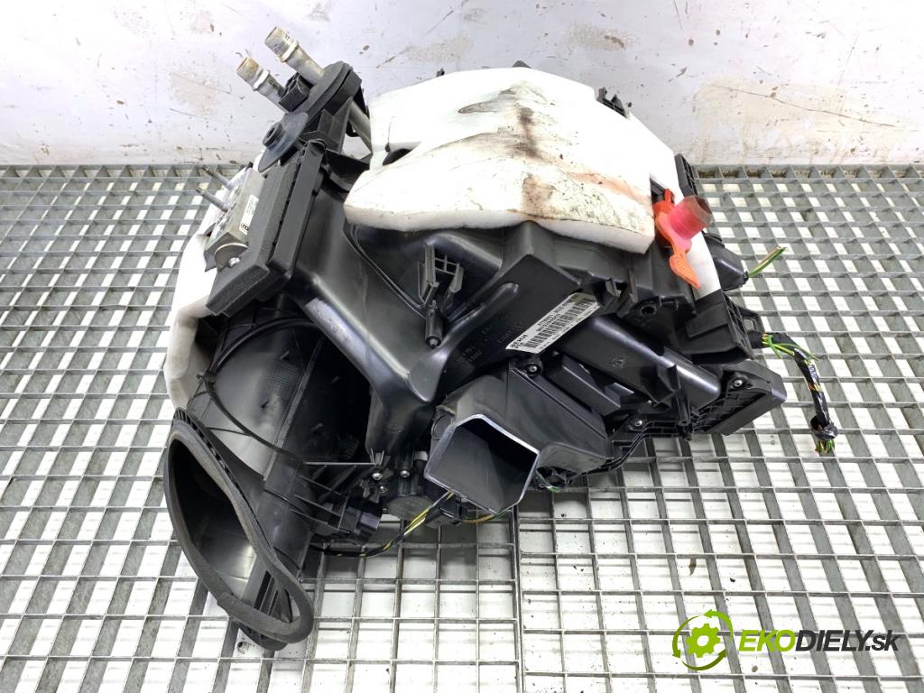 CITROEN C3 II liftback 2011 50 kW 1.4 HDi 70 1398 topné těleso radiátor topení 9675394580 (Radiátory topení)