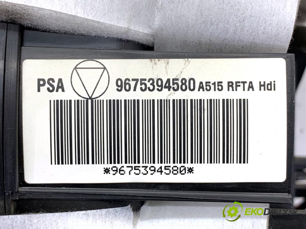 CITROEN C3 II liftback 2011 50 kW 1.4 HDi 70 1398 topné těleso radiátor topení 9675394580 (Radiátory topení)