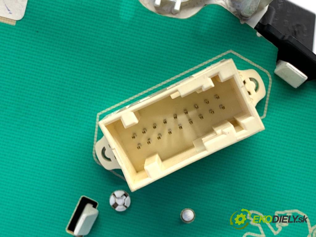 CITROEN C3 II liftback 2011 50 kW 1.4 HDi 70 1398 Prístrojovka 96668806XT (Prístrojová doska)