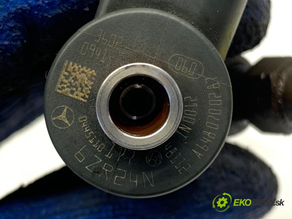 MERCEDES-BENZ W211 sedan 2004 110 kW E 220 CDI (211.006) 2148 vstrekovač A6480700287 (Vstrekovač paliva)