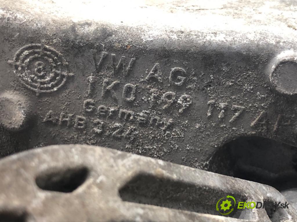 VW PASSAT B6 Kombi 2010 77 kW 1.6 TDI 1598 držák převodovky 1K0199117AP
